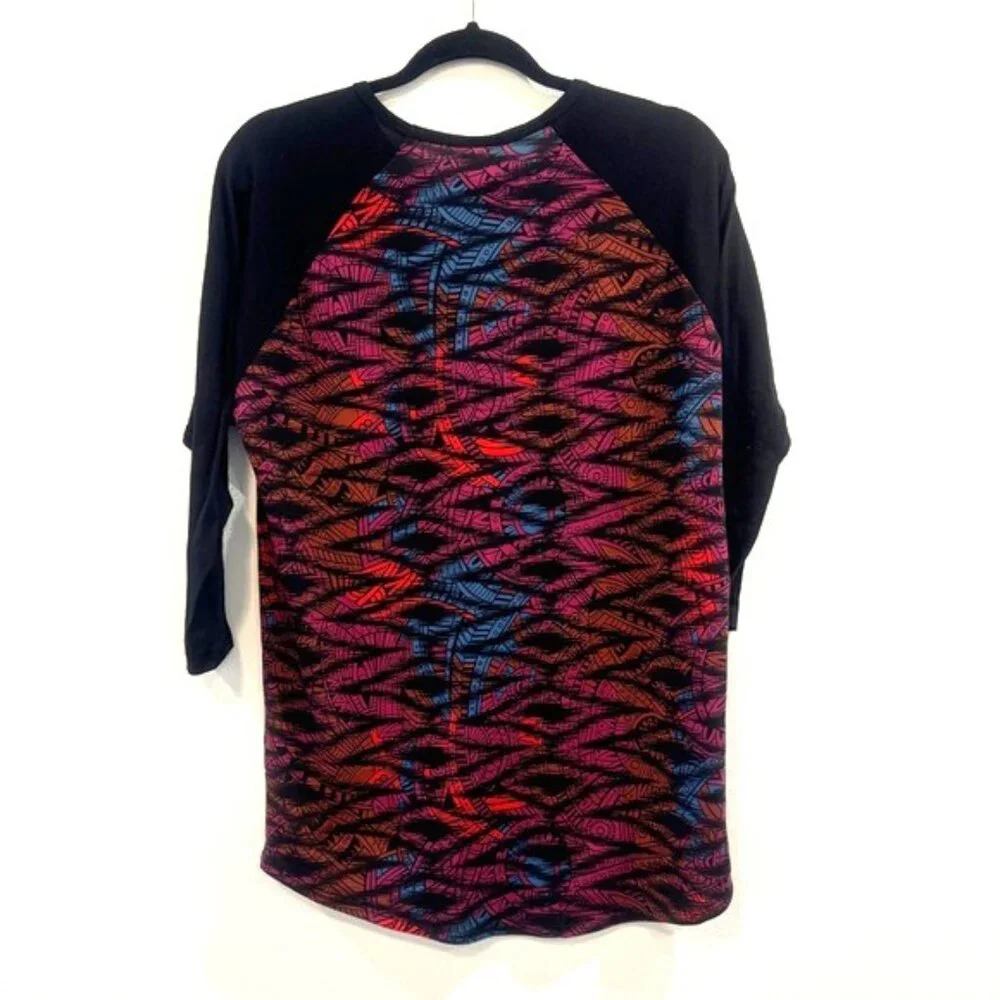 Lula Roe Raglan 3/4 sleeve top Size Large - Picture 2 of 6